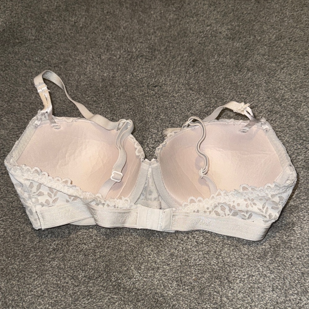 Victoria's Secret White Lace Bra - Picture 2 of 2